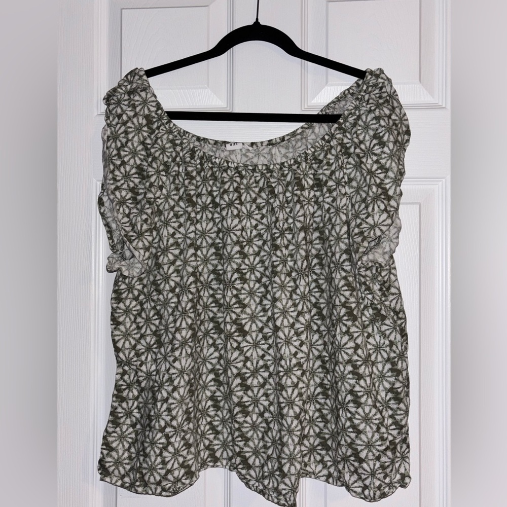 GAP Green & White Floral Print Blouse – Size XL